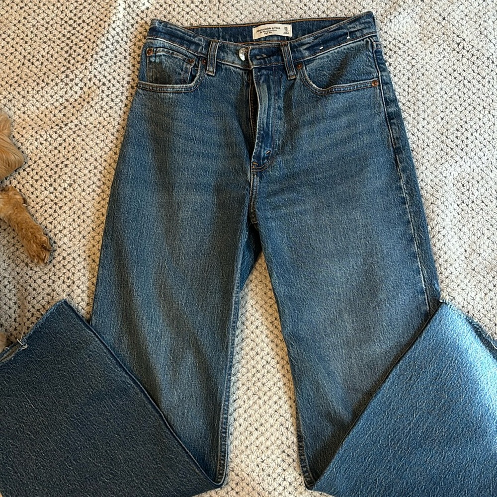 Abercrombie & Fitch High Rise 90s Relaxed Jean
